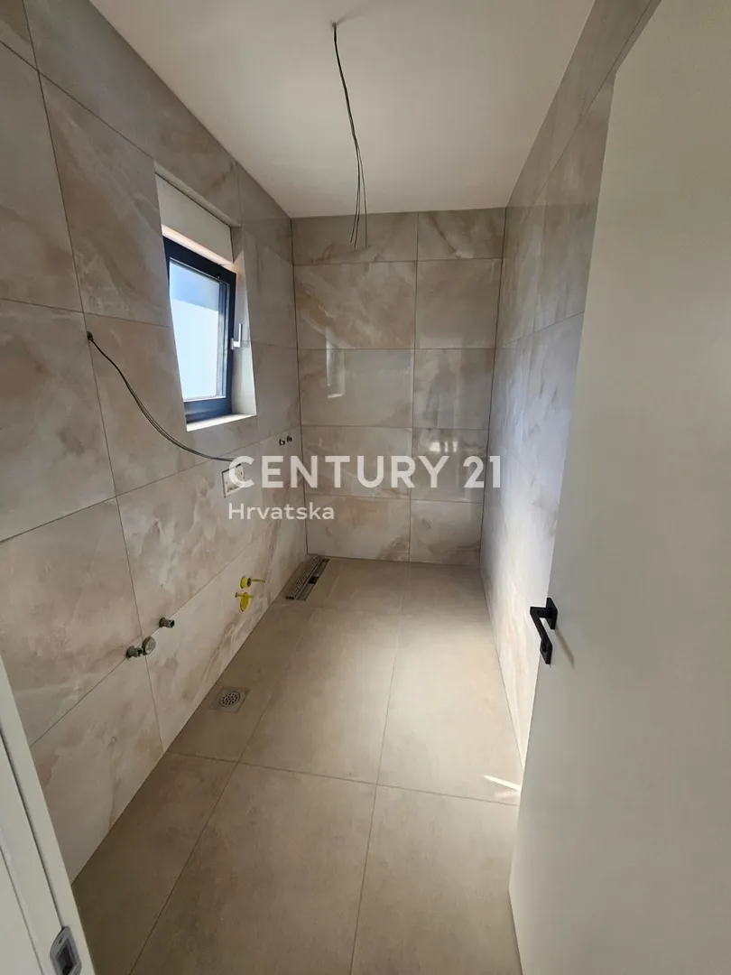 penthouse na trećem katu s pogledom na more- dolac, primošten - slika 26