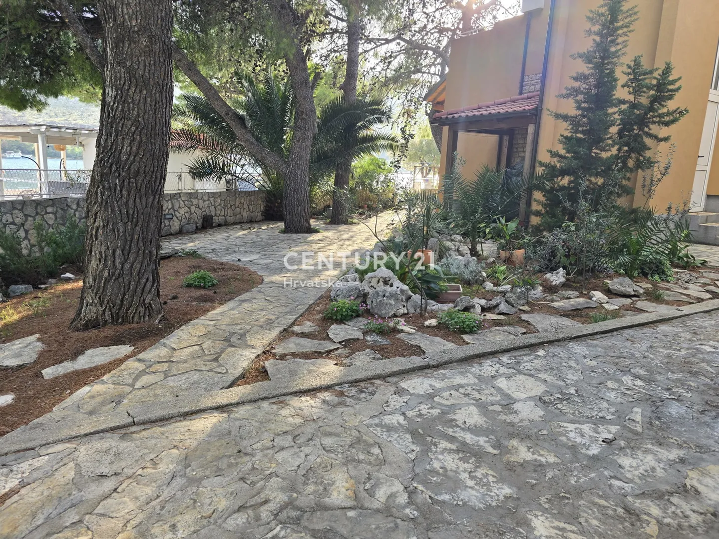 kuća prvi red do mora | 2 apartmana | 400 m² čestica | vez za brod - slika 29