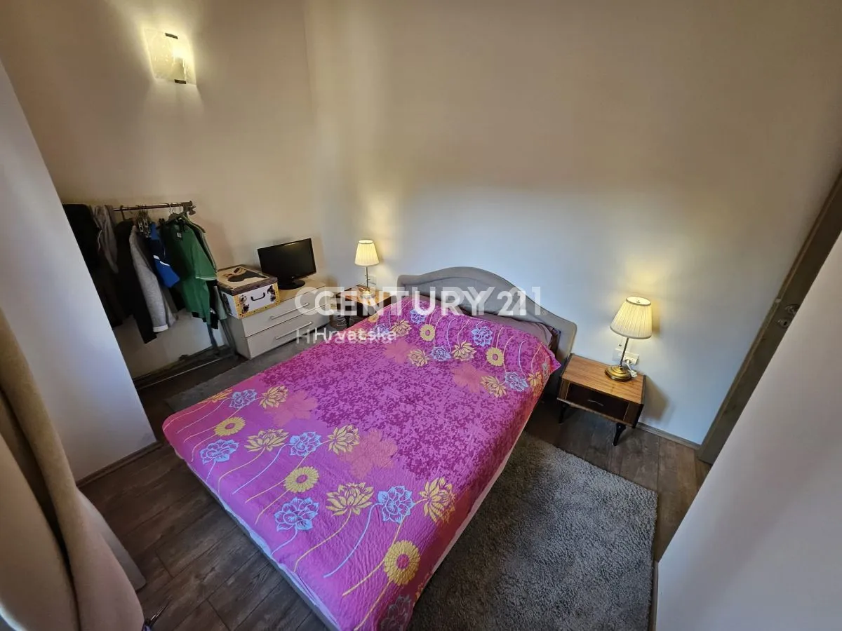renovirana kamena dalmatinska kuća u mirnom dijelu vinišća cca 650 m od mora - slika 21