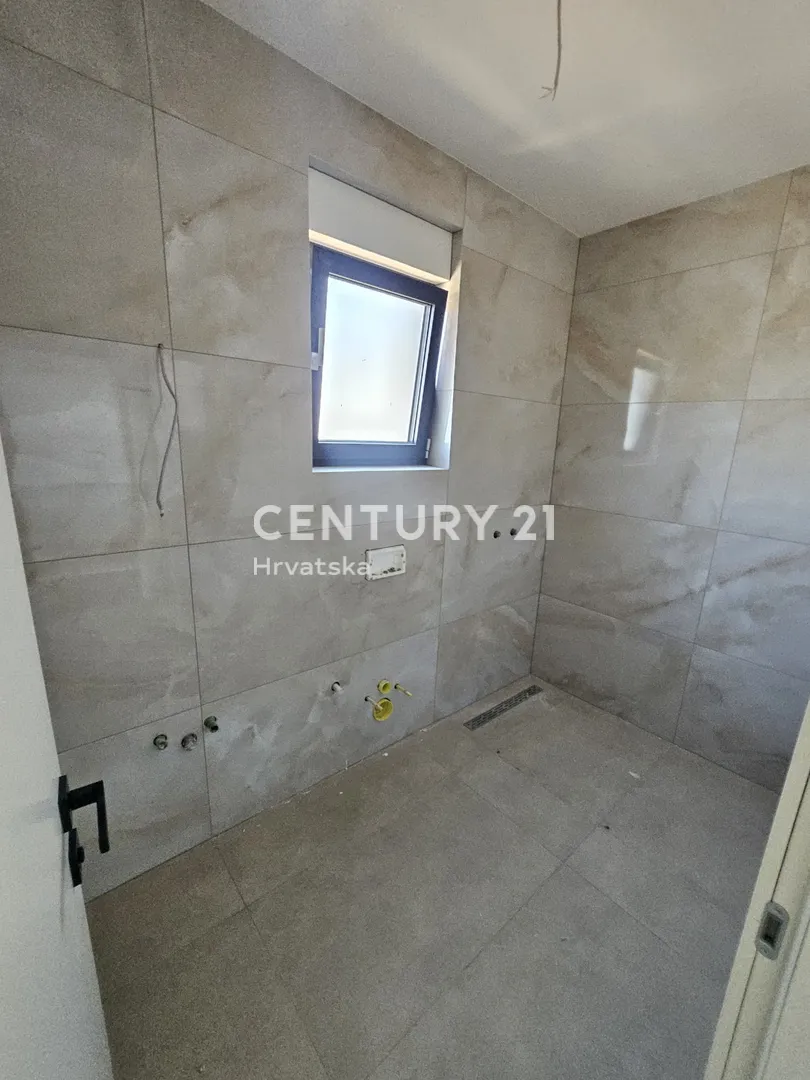 apartman u prizemlju s pogledom na more i vrtom - dolac, primošten - slika 32