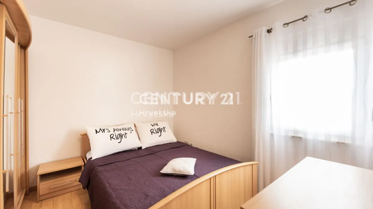 apartmanska kuća sa bazenom -vinišće-prodaja - slika 31