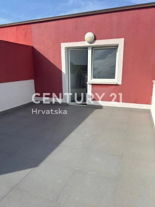 palit (otok rab) – vila palit | trosobni dvoetažni apartman 75,25 m² + velika terasa | 2. kat | 2011. god. | energetski razred b - slika 24