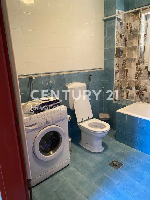 sveti lovreč, perini, poreč – istra | dvojna katnica 290 m² + terasa, balkon, bazen | potpuno namještena | renovirana 2024. - slika 23