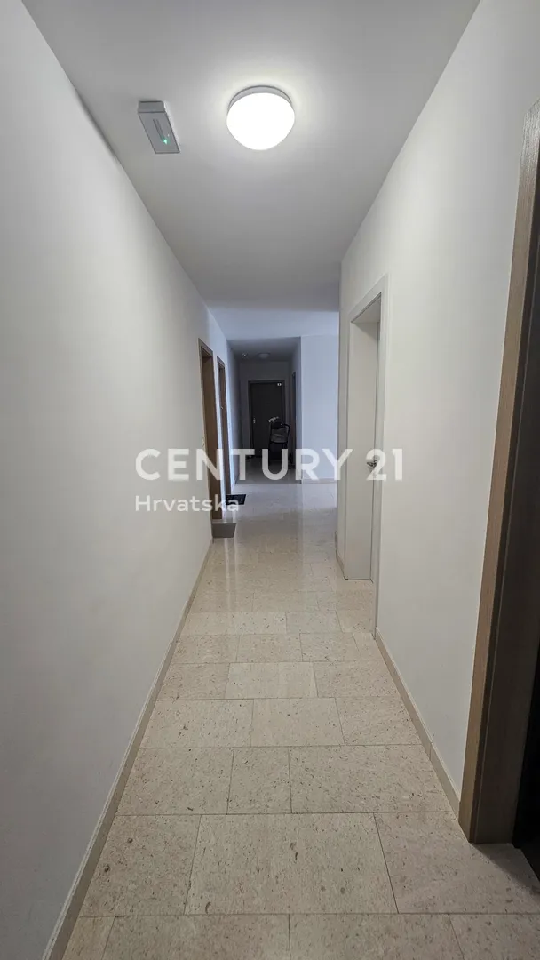 ivanec – centar | dvosobni stan 48,33 m² + lođa 8,30 m² | 1. kat | novogradnja | ključ u ruke | pogled na ivanščicu - slika 25