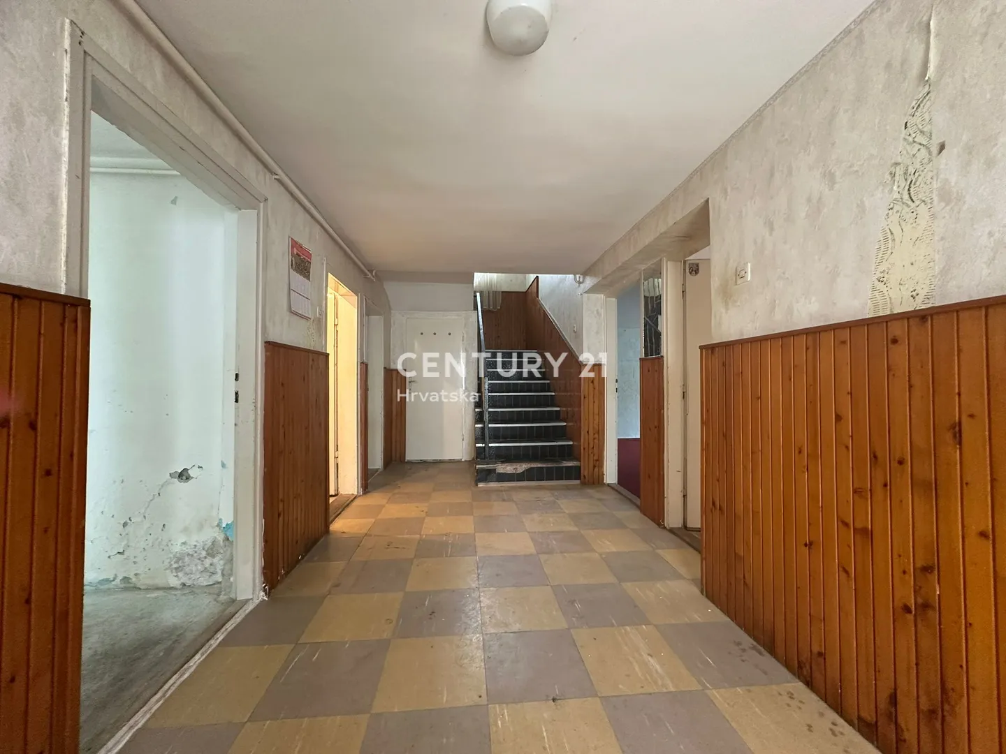 prodaja kuće u strahonincu – 180 m², velika parcela, uredni papiri - slika 3
