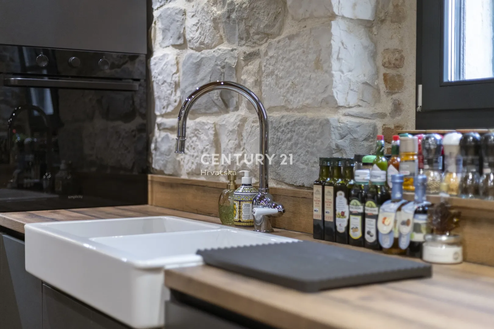 luksuzni, dvoetažni apartman -kaštel stari, 50 m od mora - slika 9