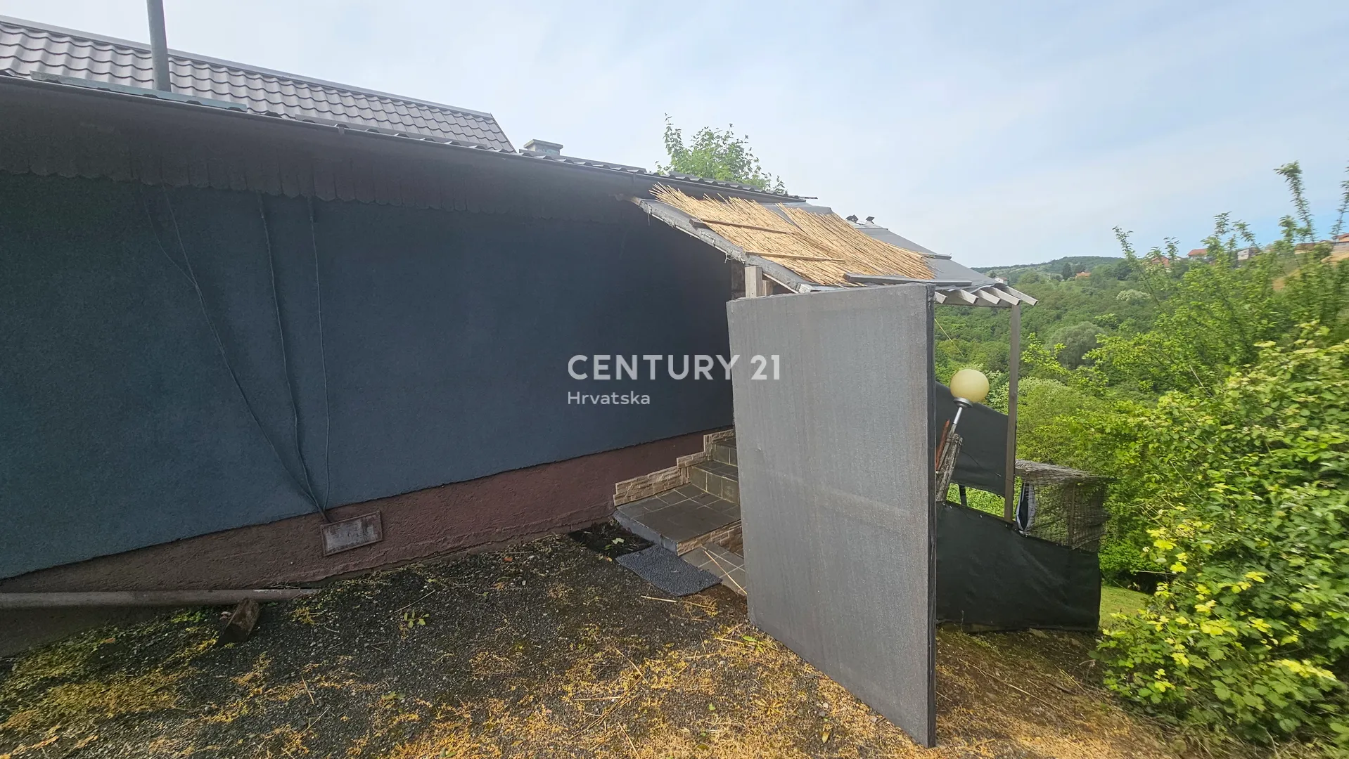 varaždinske toplice – vrtlinovec | vikendica 35 m² + balkon 6 m² + terasa 7,5 m² | zemljište 361 m² | pogled na varaždin breg - slika 2