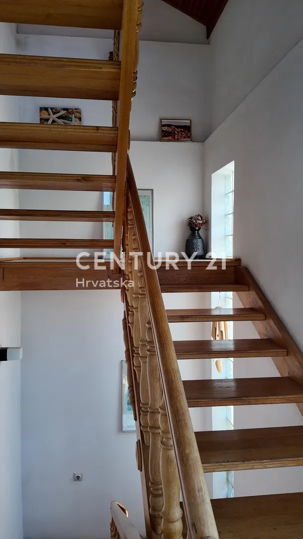 samostojeća kuća s pogledom na more – okrug gornji, 400 m² - slika 9