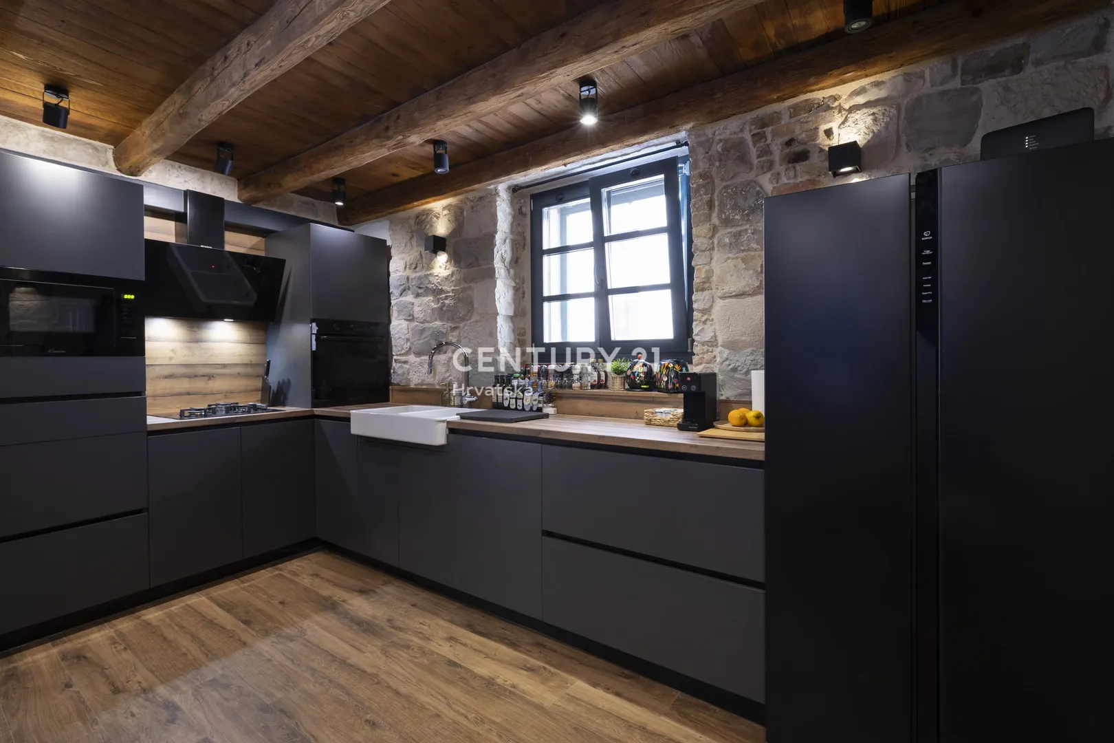 luksuzni, dvoetažni apartman -kaštel stari, 50 m od mora - slika 44
