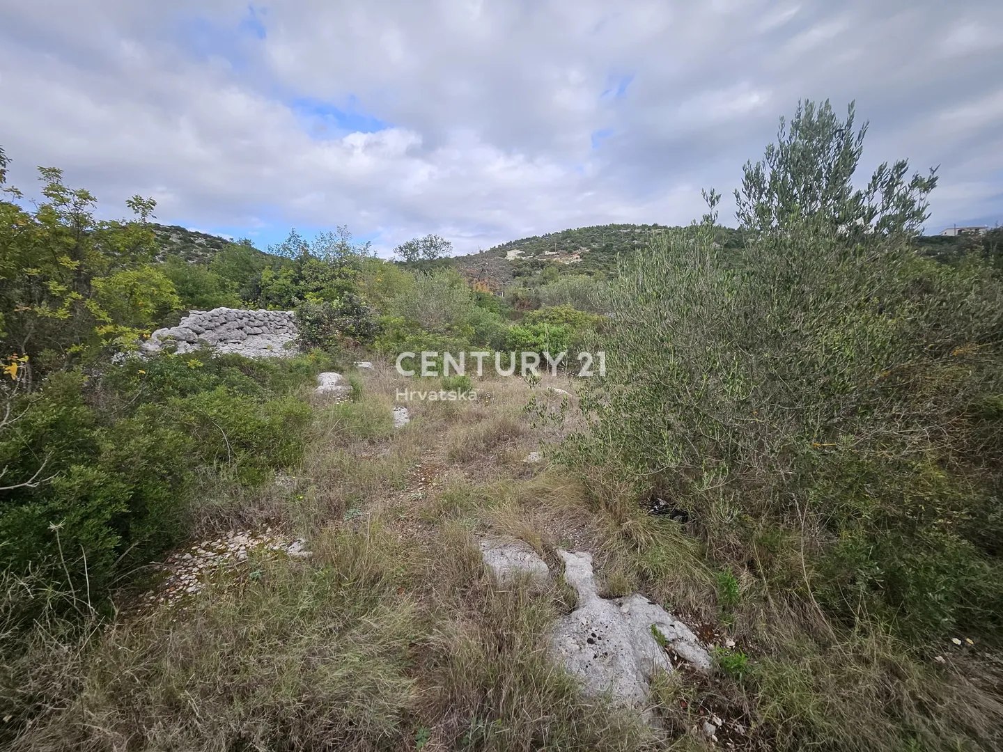 poljoprivredno zemljište 1000 m² – marina, blizina centra - slika 11