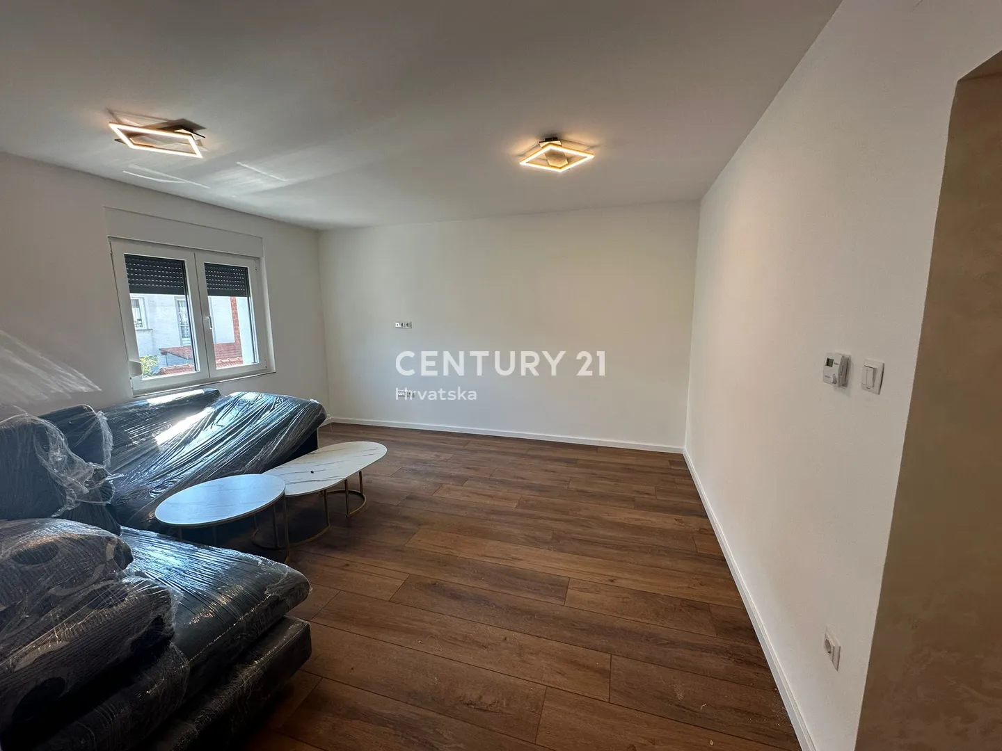 višestambena kuća sa 4 odvojena stana 263 m² , gornja dubrava (trnovčica) - slika 19