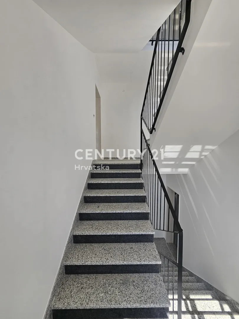 apartman na drugom katu s pogledom na more- dolac, primošten - slika 17