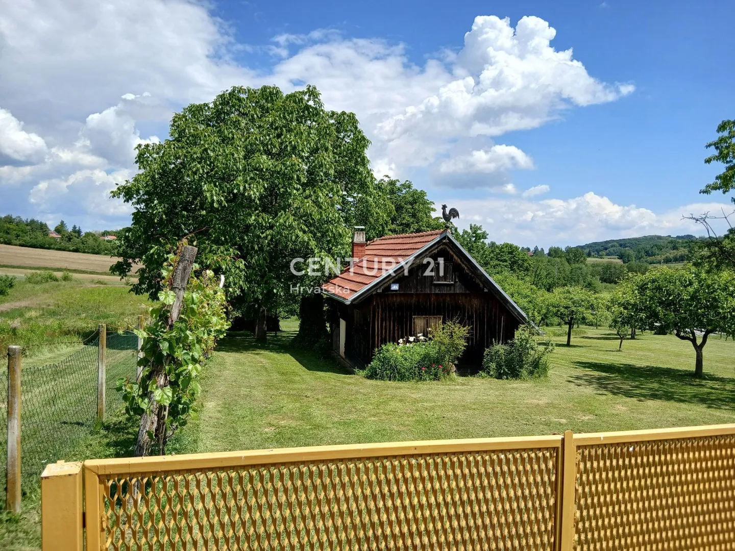 cerje nebojse | vikendica 25 m² + voćnjak | zemljište 6.647 m² | potpuno namješteno - slika 3