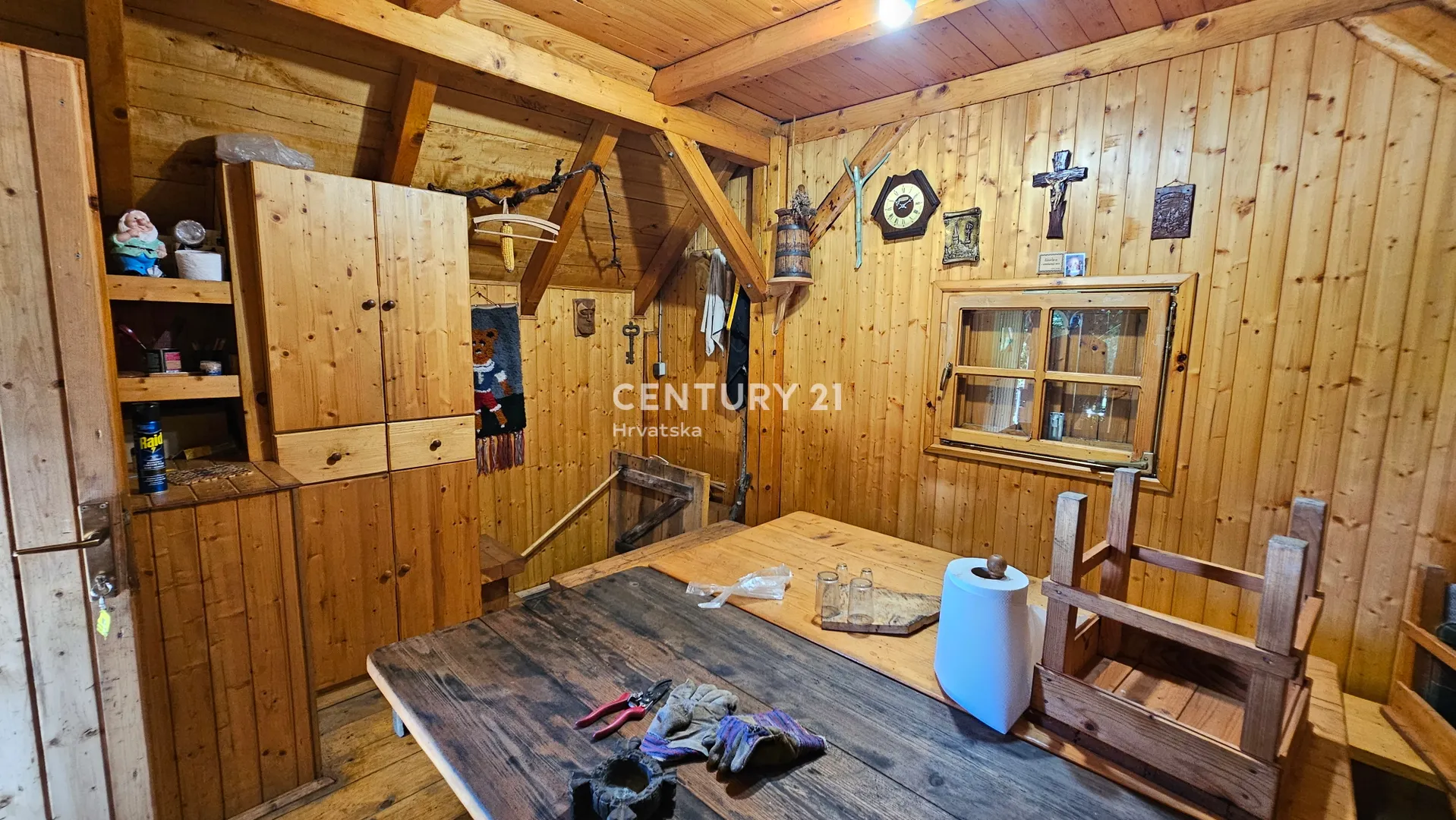 cerje nebojse | vikendica 25 m² + voćnjak | zemljište 6.647 m² | potpuno namješteno - slika 6