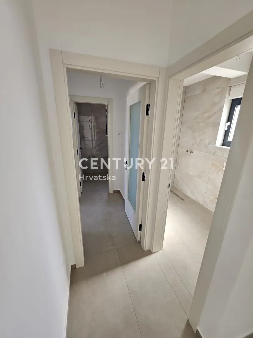 apartman na drugom katu s pogledom na more- dolac, primošten - slika 29