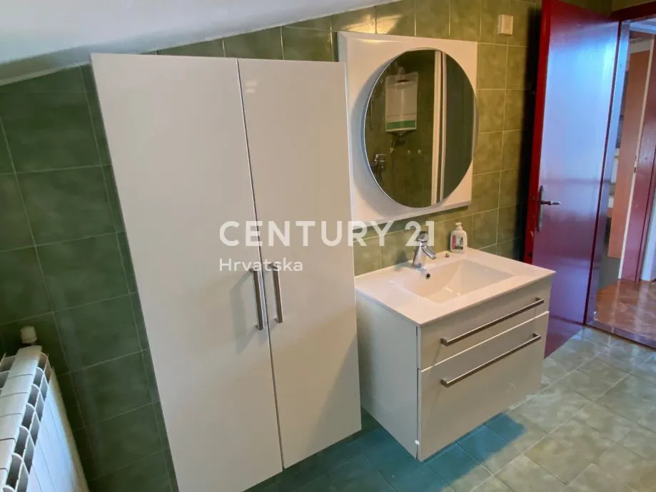 sveti lovreč, perini, poreč – istra | dvojna katnica 290 m² + terasa, balkon, bazen | potpuno namještena | renovirana 2024. - slika 22