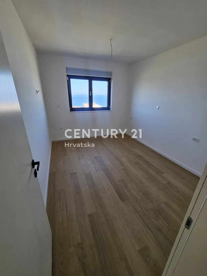 apartman na drugom katu s pogledom na more- dolac, primošten - slika 26