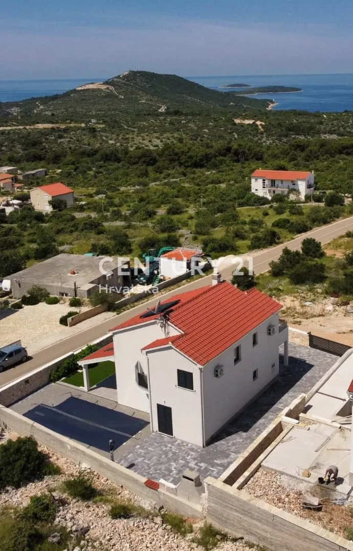 moderna kuća s bazenom, kućnim kinom i wellness zonom - primošten - slika 2