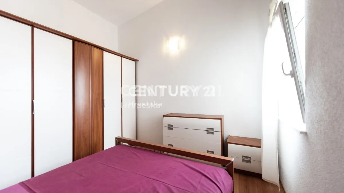 apartmanska kuća sa bazenom -vinišće-prodaja - slika 26