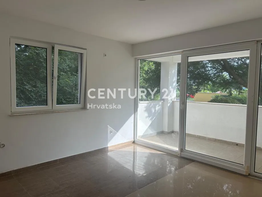 palit (otok rab) – vila palit | dvosobni apartman 52 m² + lođa 9 m² | prizemlje | 2011. god. | energetski razred a - slika 17