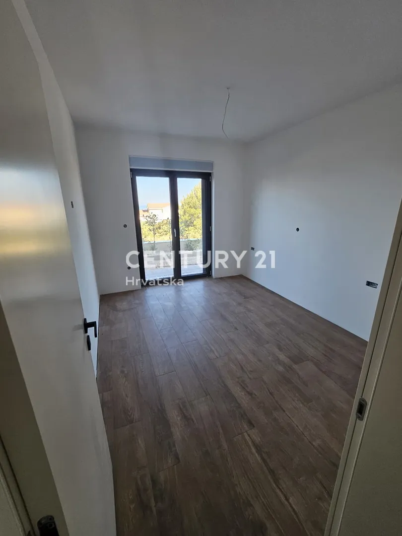 apartman u prizemlju s pogledom na more i vrtom - dolac, primošten - slika 31