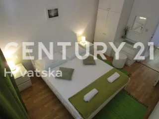 prvi red do mora! kuća s 3 apartmana i 1.806 m² zemljišta na drveniku malom - slika 19