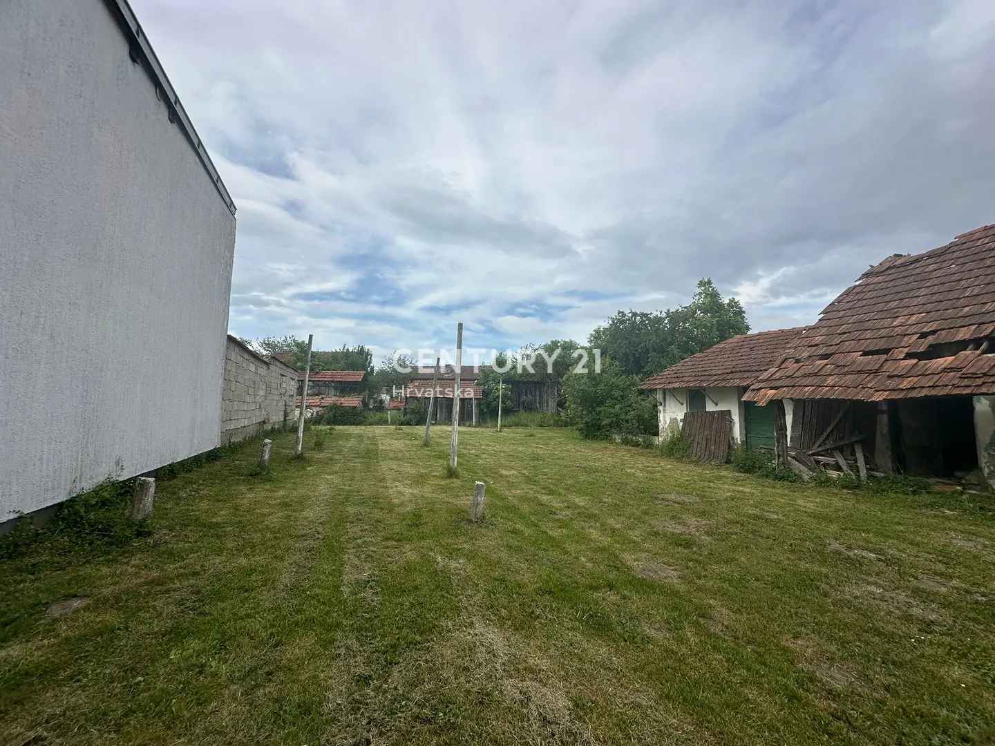 prodaja kuće u strahonincu – 180 m², velika parcela, uredni papiri - slika 16