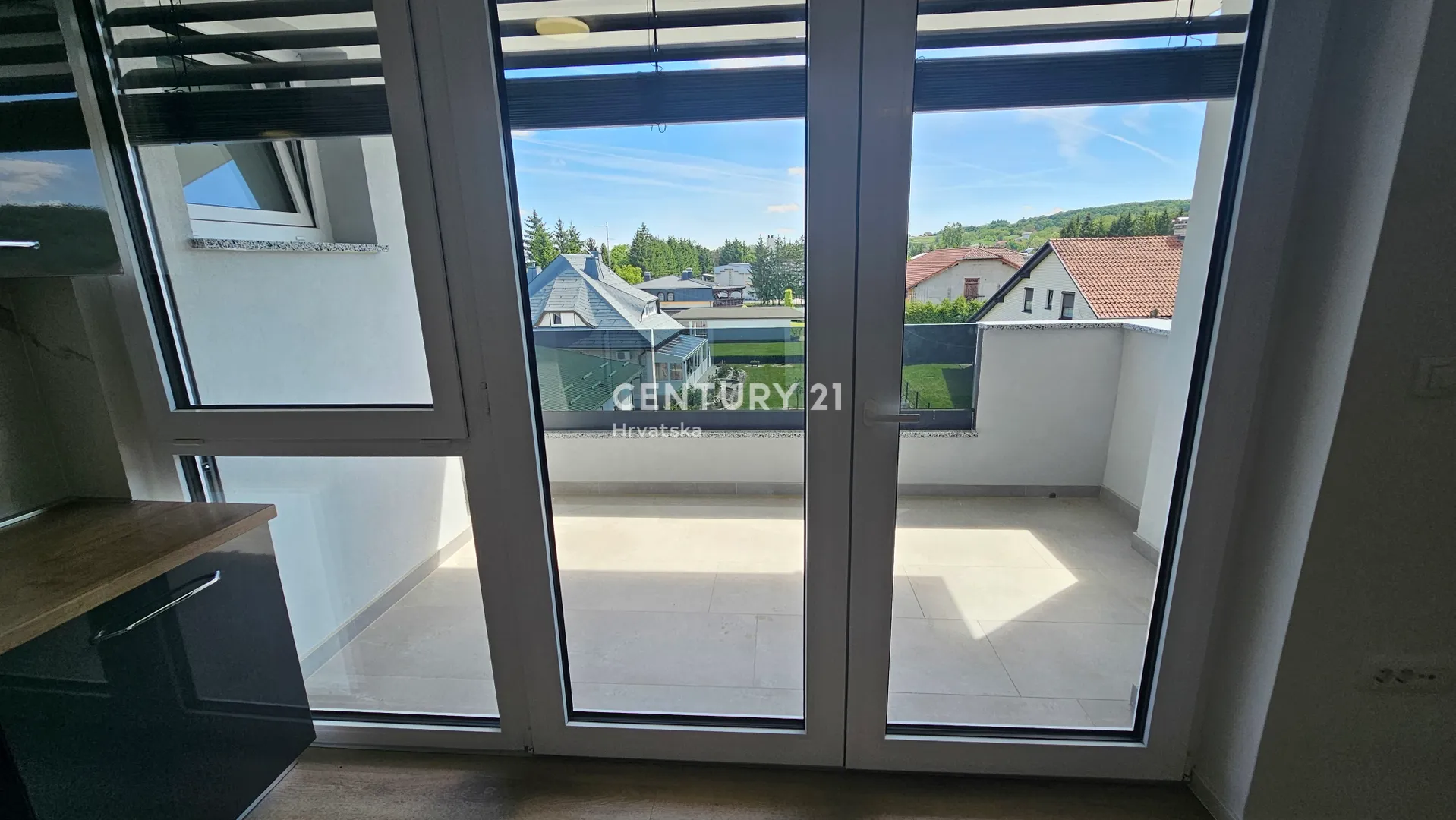 ivanec – centar | dvosobni stan 48,33 m² + lođa 8,30 m² | 1. kat | novogradnja | ključ u ruke | pogled na ivanščicu - slika 16