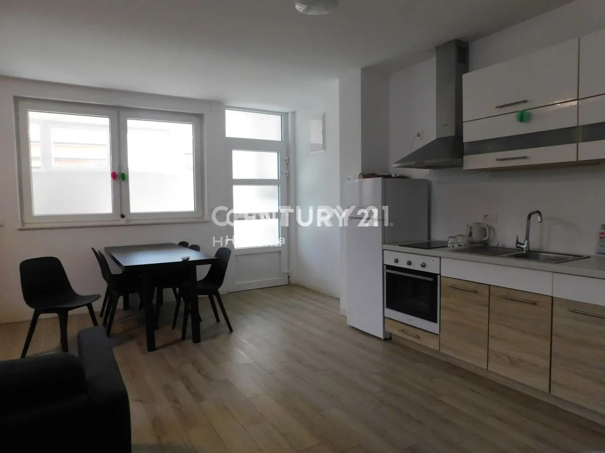 dva odvojena stana 80m2 i 75m2 vodice-350.000 eura - slika 20