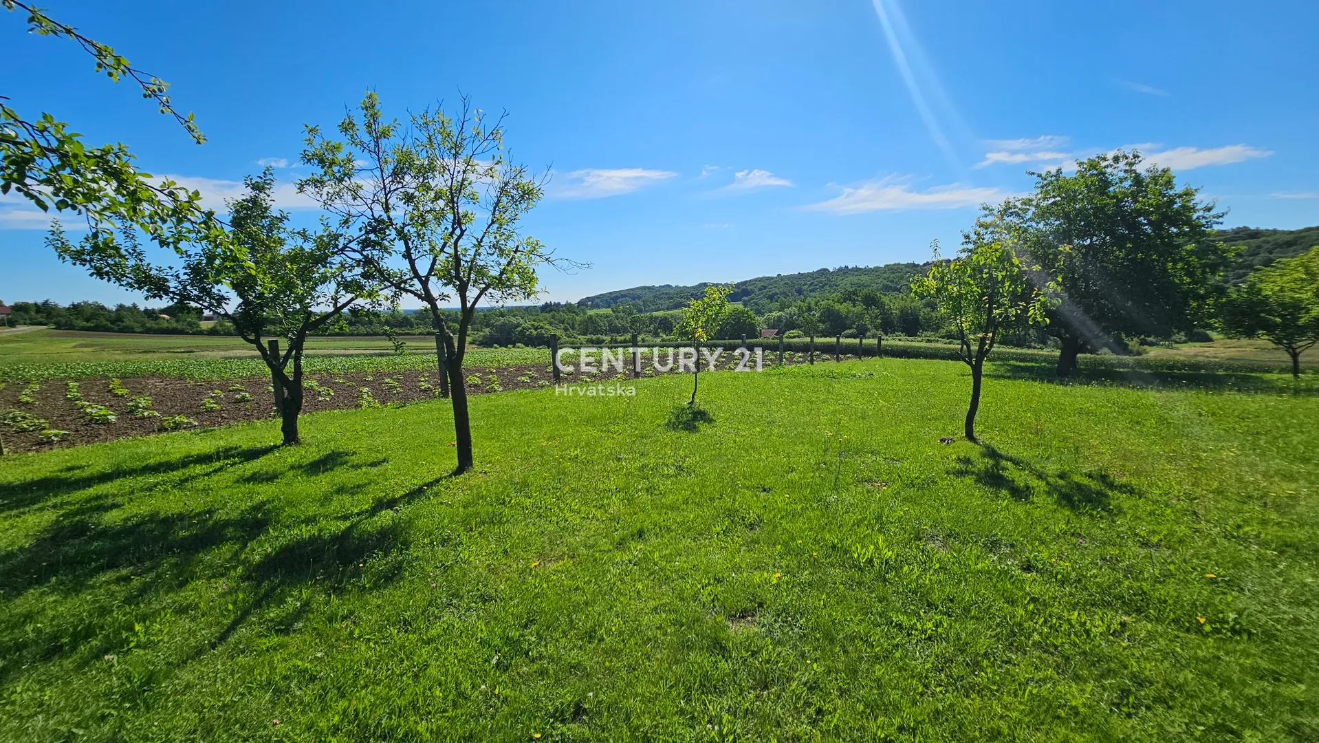 cerje nebojse | obiteljska kuća 95 m² + gospodarske zgrade | okućnica 5.112 m² | voćnjak i vrt | glavna cesta varaždin–ivanec | 55.000 € - slika 14