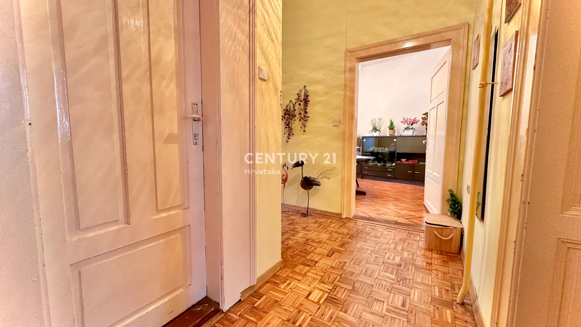 strogi centar - stan od 93m2 - parking u dvorištu - investicija - slika 11
