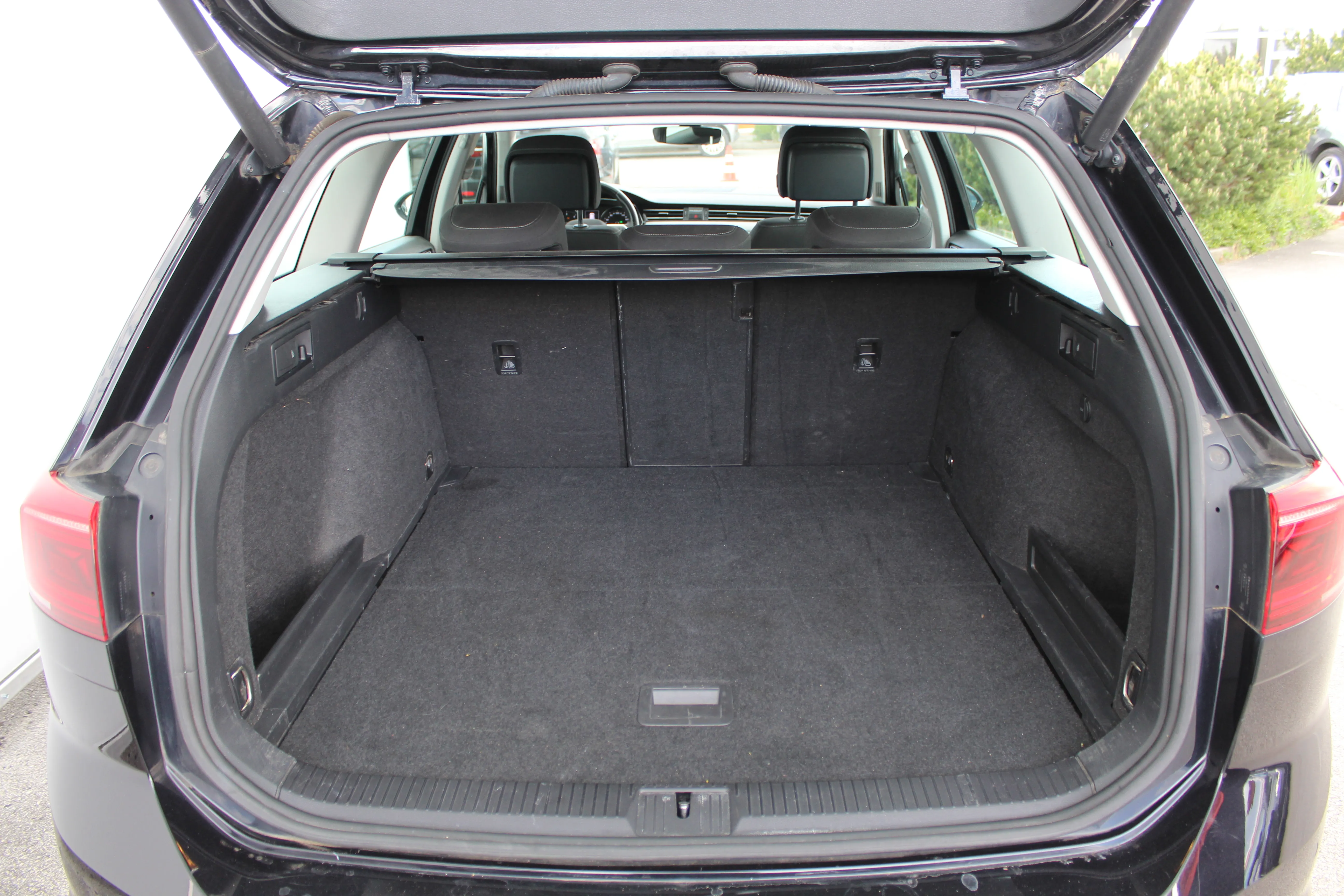 13179 volkswagen passat variant 2.0 tdi dsg business - slika 15