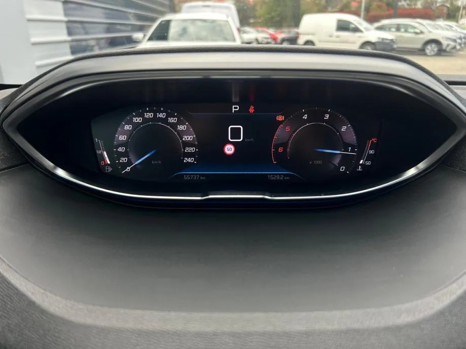 peugeot 3008 1,5 hdi allure - 2023 - 55.000km - full - reg 1 god !!! - slika 21