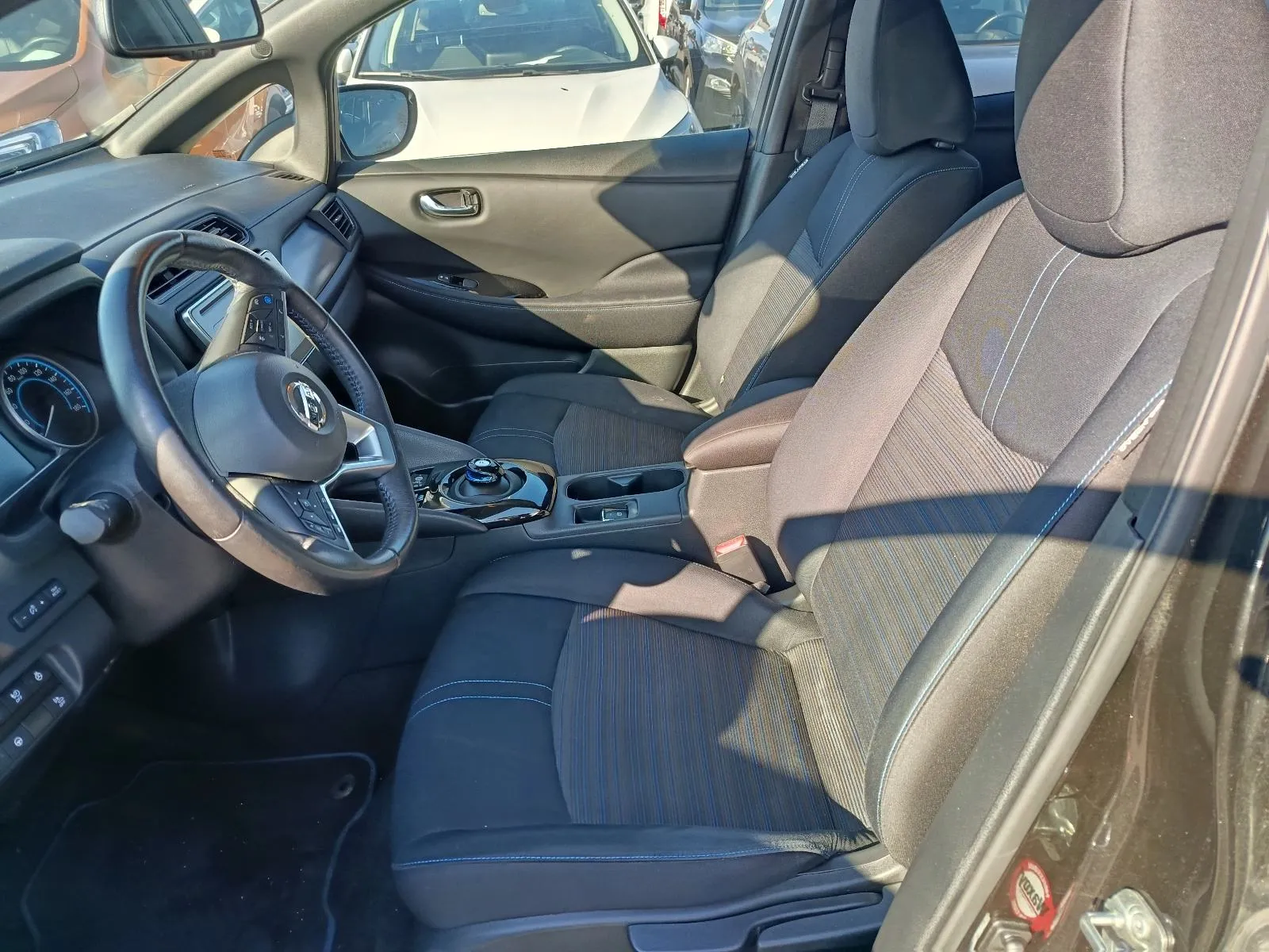 nissan leaf 40 kwh automatik ,do 2 godine jamstva,u sustavu pdv-a. - slika 7