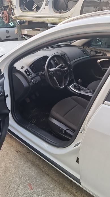 opel insignia a karavan 2,0 cdti (a20dte) - slika 5
