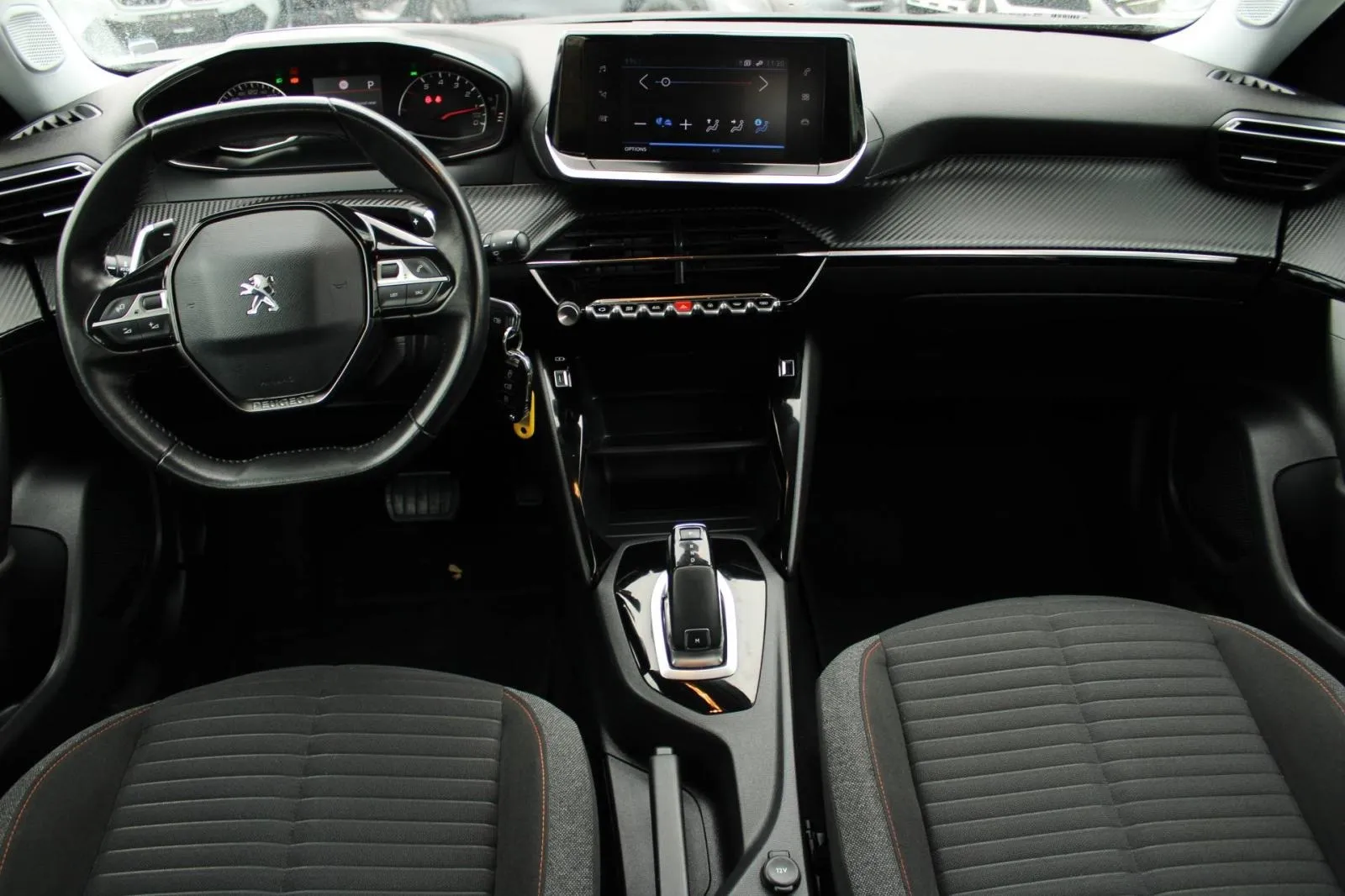 peugeot 2008 1.2 puretech automatik *led, navigacija* - slika 13