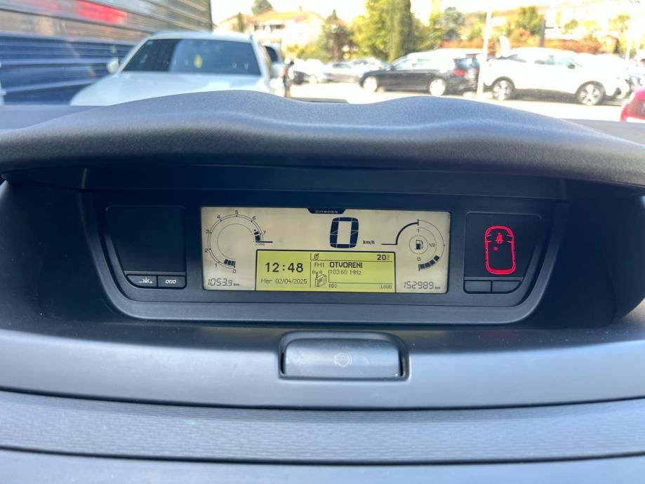 citroën c4 picasso 1,6 vti - 150.000km - garancija - reg 1 god !!! - slika 11