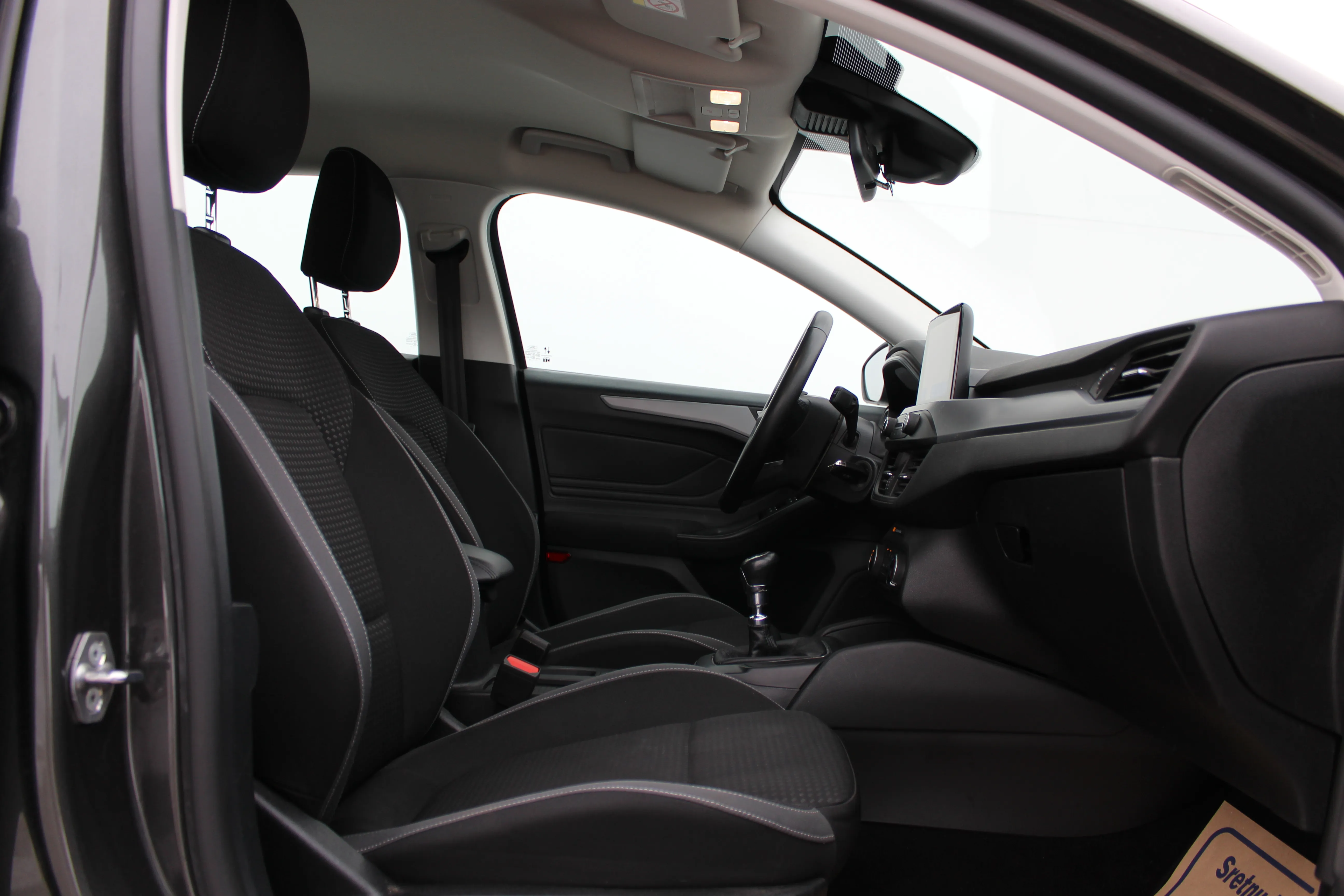 13060 ford focus karavan 1,5 ecoblue connected - slika 11