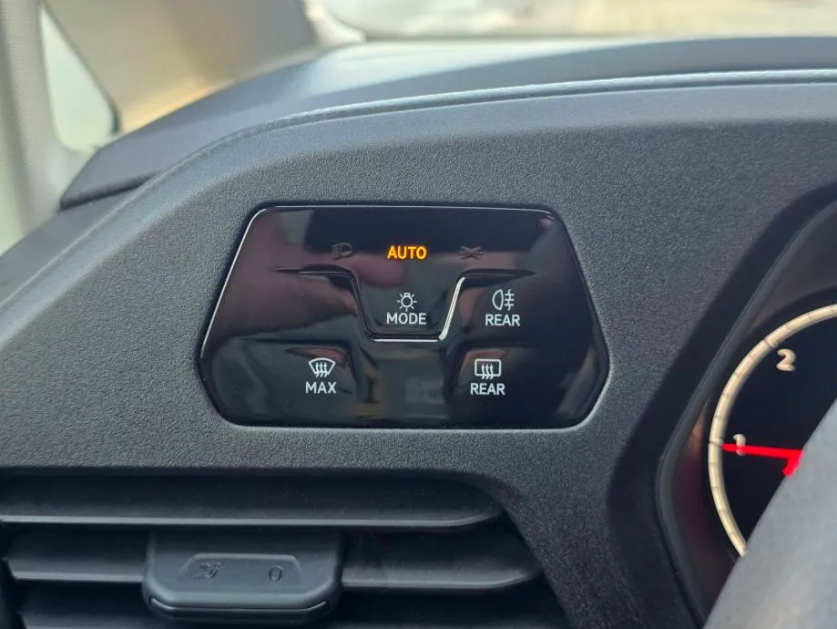 vw caddy maxi, 2.0 tdi, mf volan, velika navigacija, senzori - slika 16