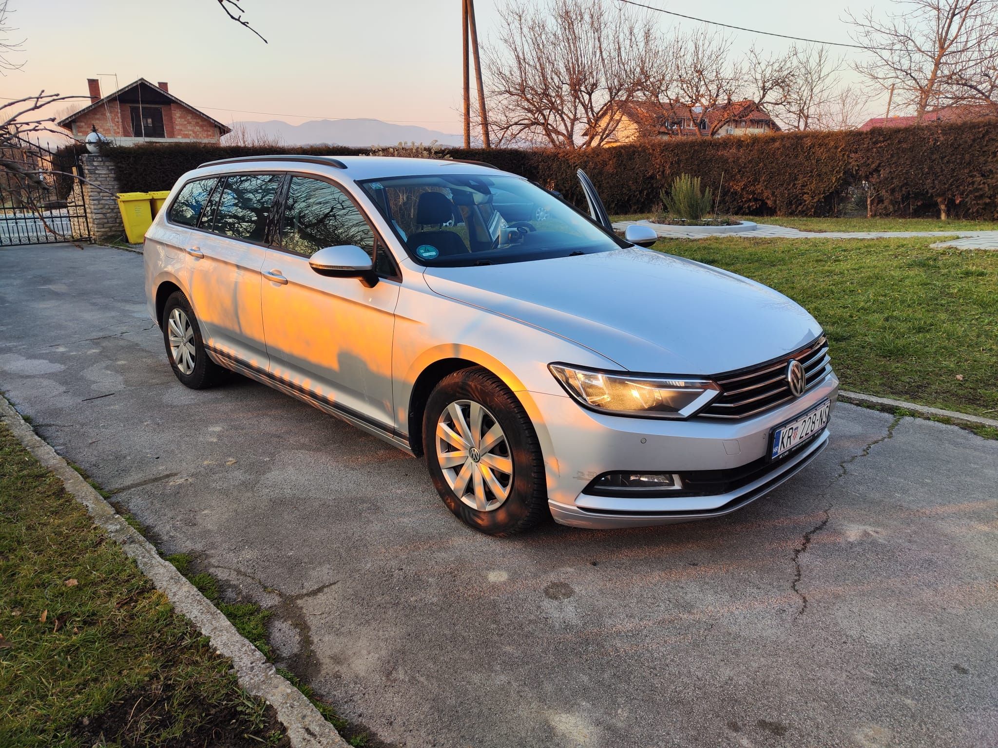 vw passat variant b8 , 2.0 tdi bmt, vrlo dobar... - slika 2