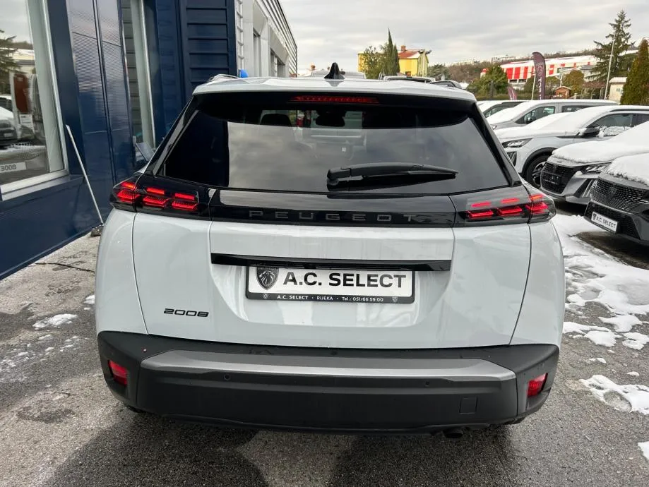 peugeot 2008 allure puretech 100 - isporuka odmah! - slika 5
