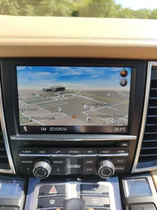 porsche panamera 3.0i s hybrid, automatik f1, garancija - slika 5