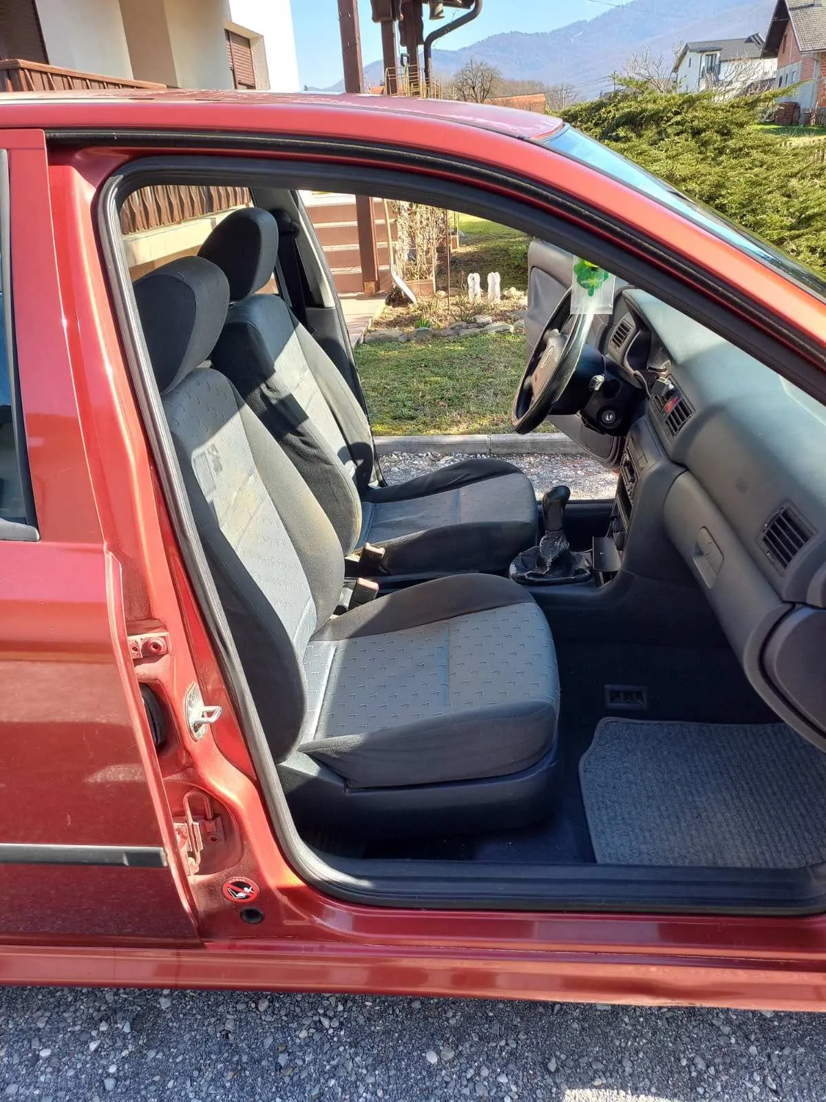 škoda octavia 1.6i benzin i plin - slika 8