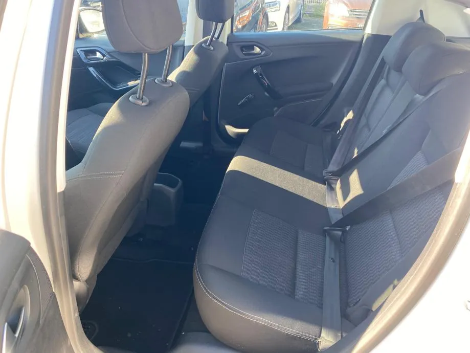 peugeot 208 1,2 affaire 4xgarancije - slika 22
