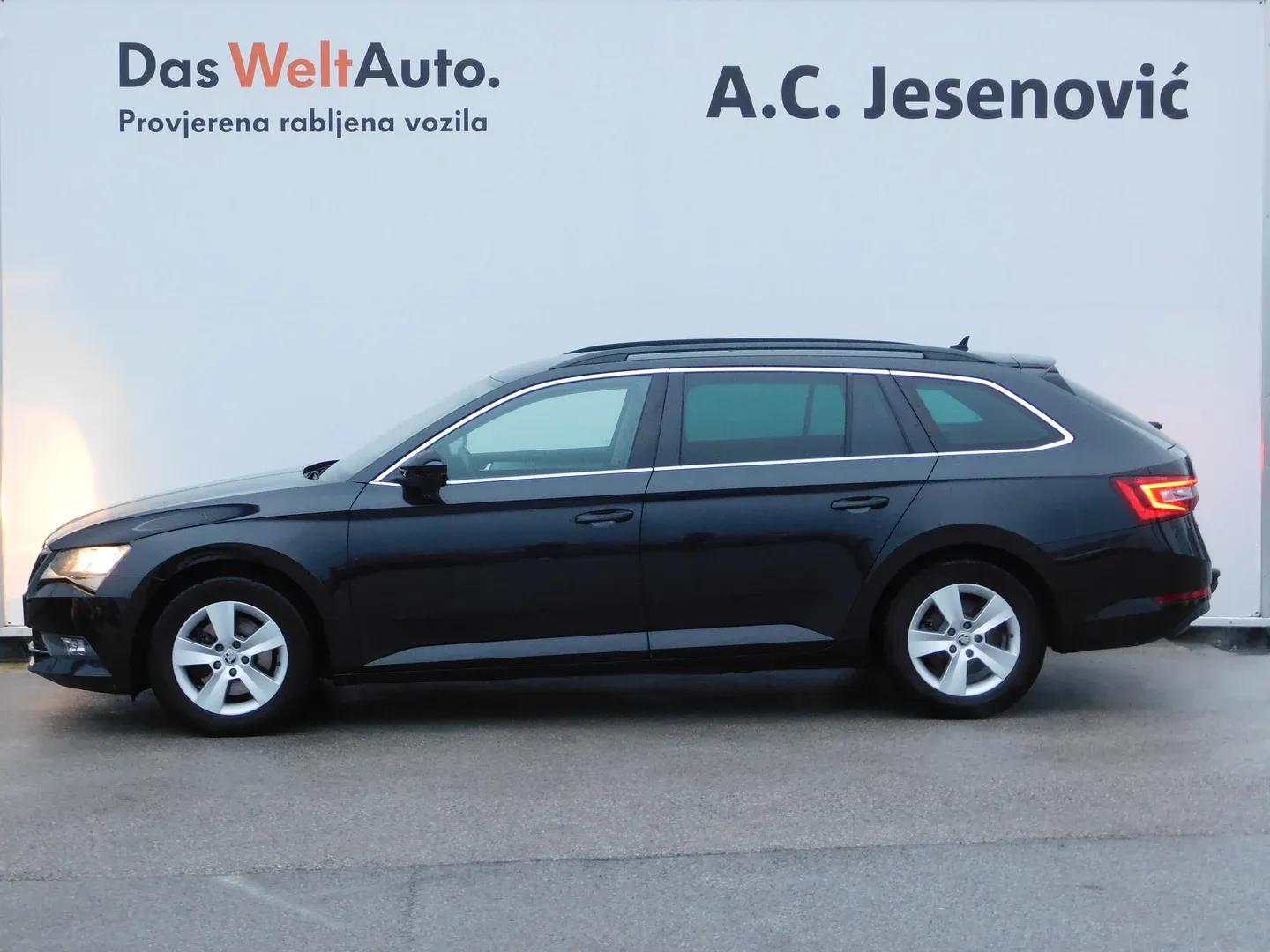09189 škoda superb combi ambition 1.6 tdi - slika 6