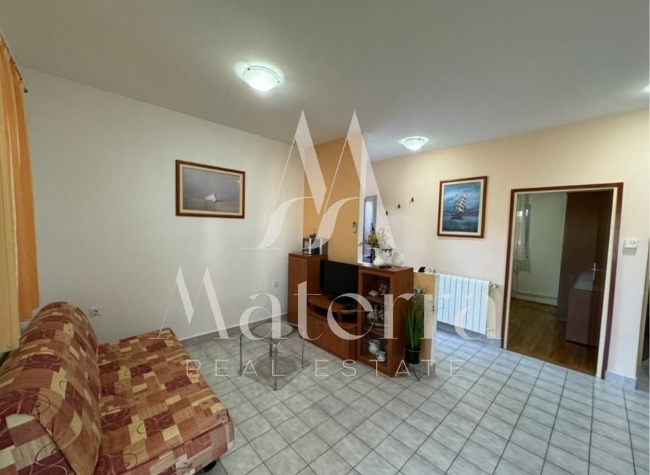 murter, 1-soban stan, terasa + vrt 40m2, parking - slika 8