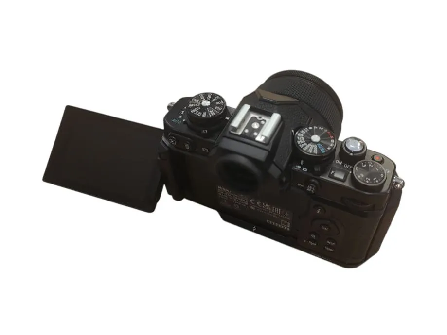 fotoaparat nikon z fc + objektiv nikon z 24mm f/1.7 dx / r1, rate! - slika 6
