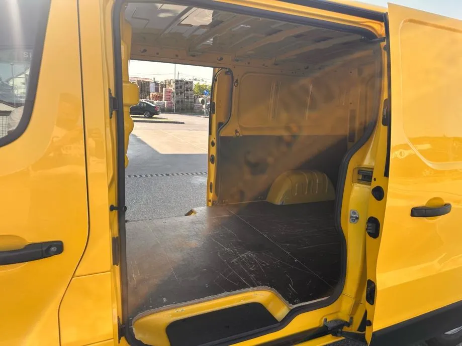 **renault trafic 1.6 dci, hr auto, reg, 1. vlasnik**, 2019 god. - slika 6