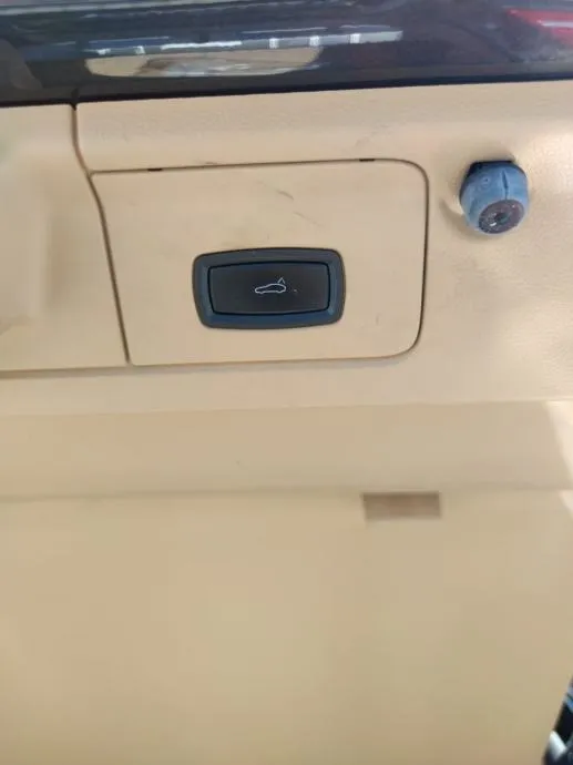 porsche panamera 3.0i s hybrid, automatik f1, garancija - slika 4