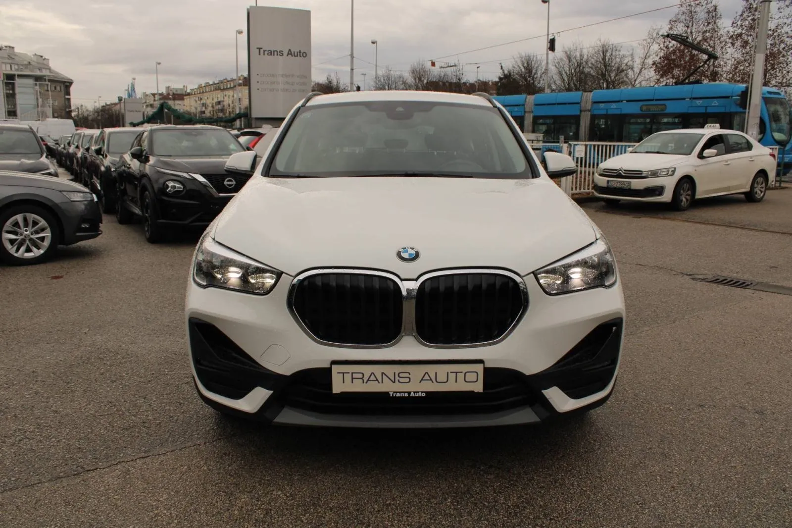 bmw x1 18d *led, navigacija* - slika 2